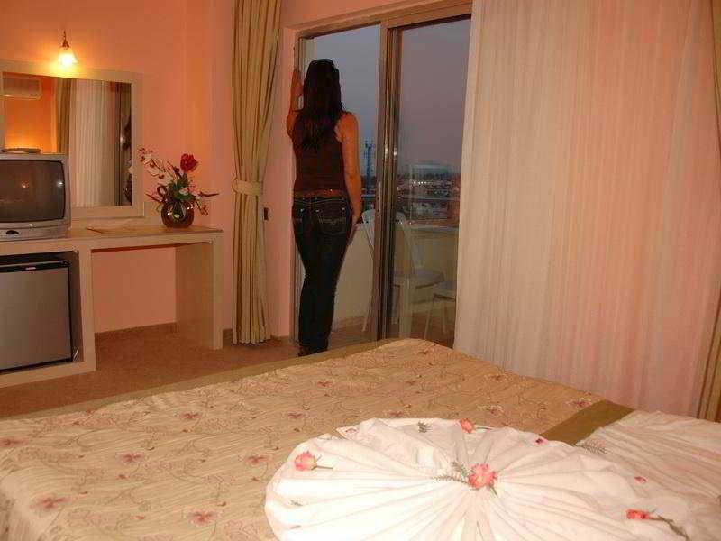 Sunbeach Hill Hotel シダ エクステリア 写真